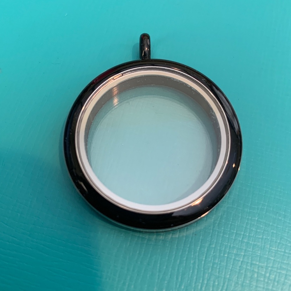 Origami Owl Large Black Twist Locket